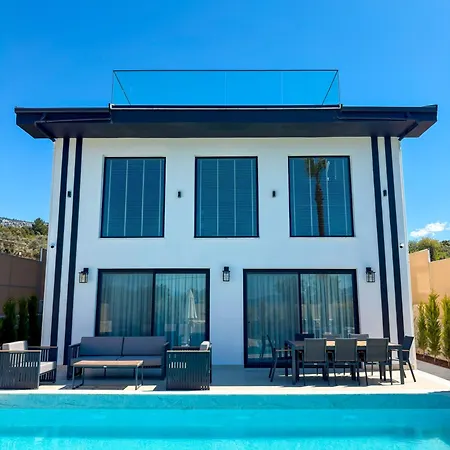Vila Elizabella Luxury Retreat In Nature With Heated Pool And Sauna *