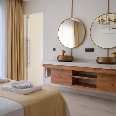 Elizabella Luxury Retreat In Nature With Heated Pool And Sauna Vila